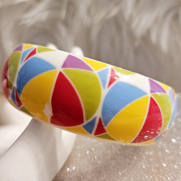 Vintage NOS Eaton Plastic Bangle Bracelet Colourful Beach Balls - Picture 6 of 7